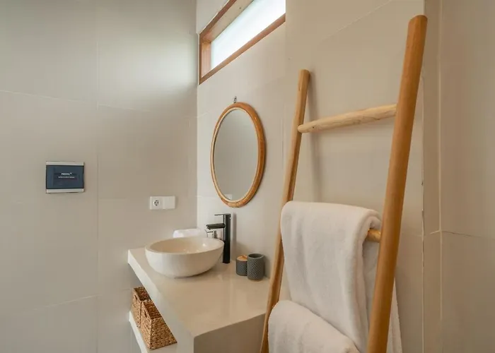 Cute 2 Bedrooms In